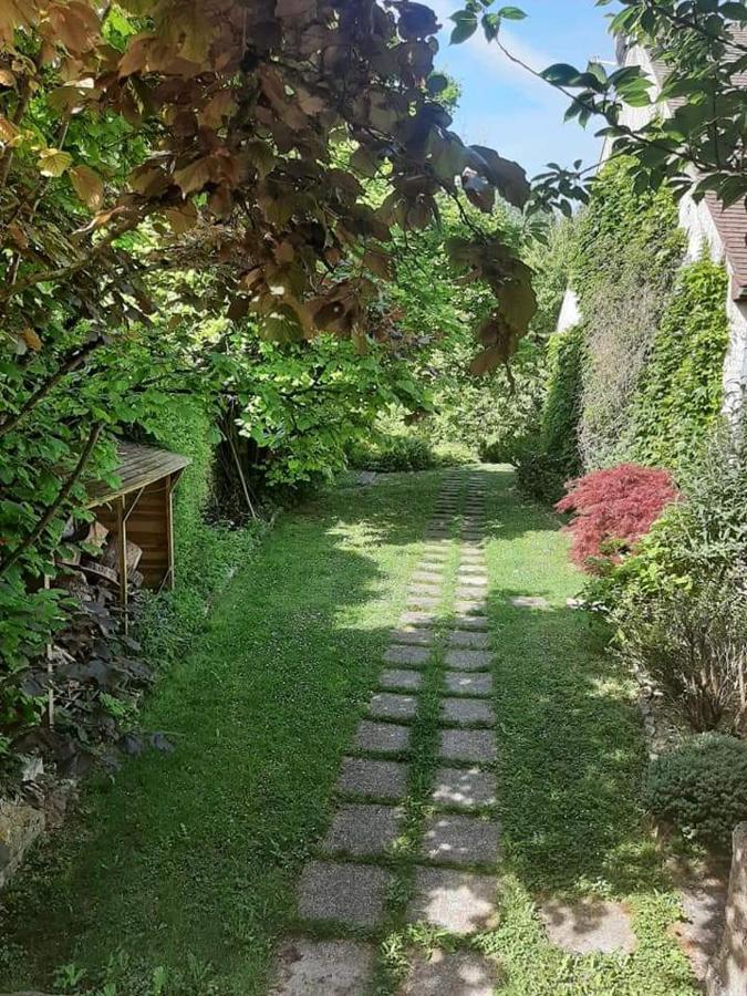 Au Chat Perche Espace Familial Mareil-sur-Mauldre Eksteriør billede